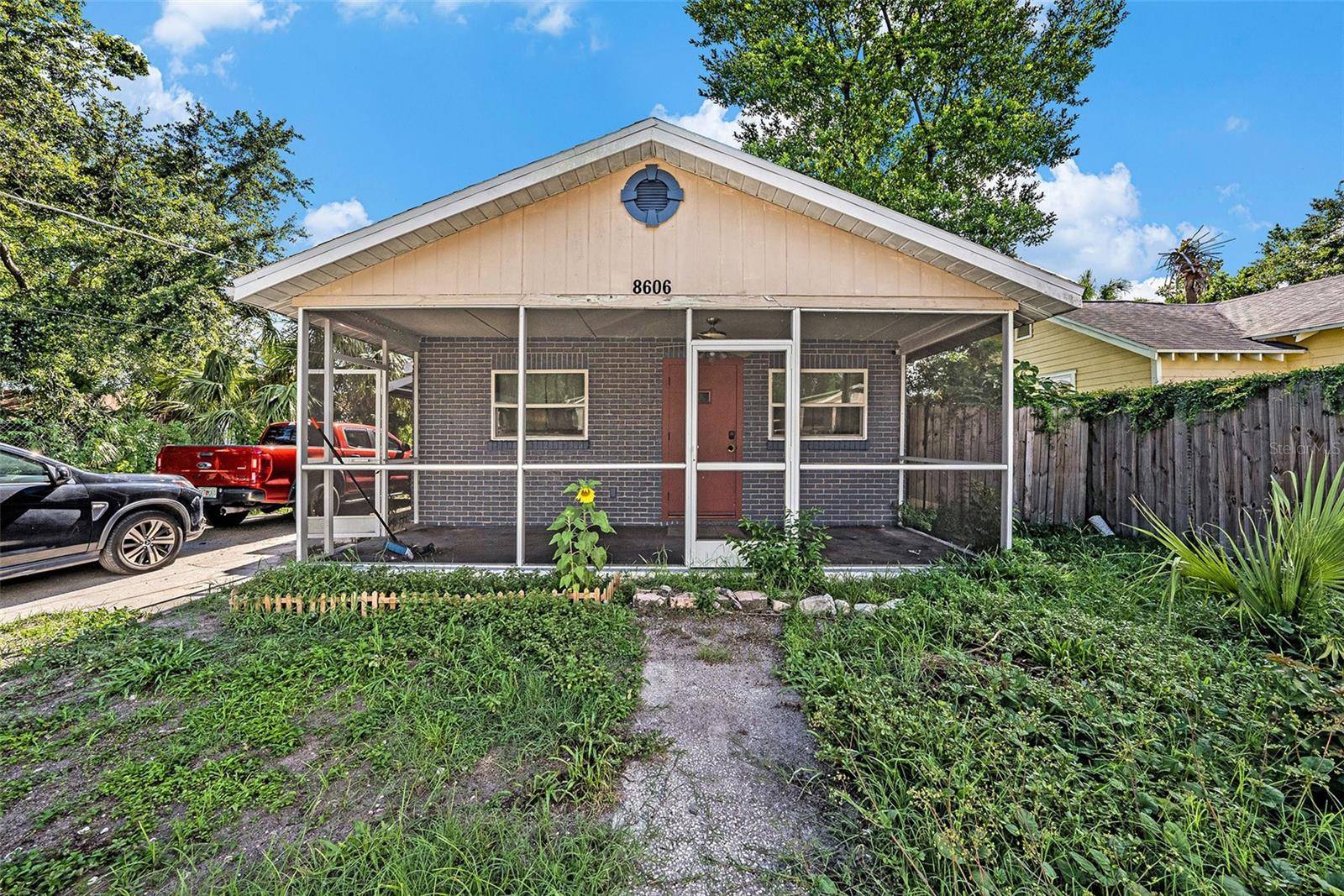 Tampa, FL 33604,8606 N 9TH ST