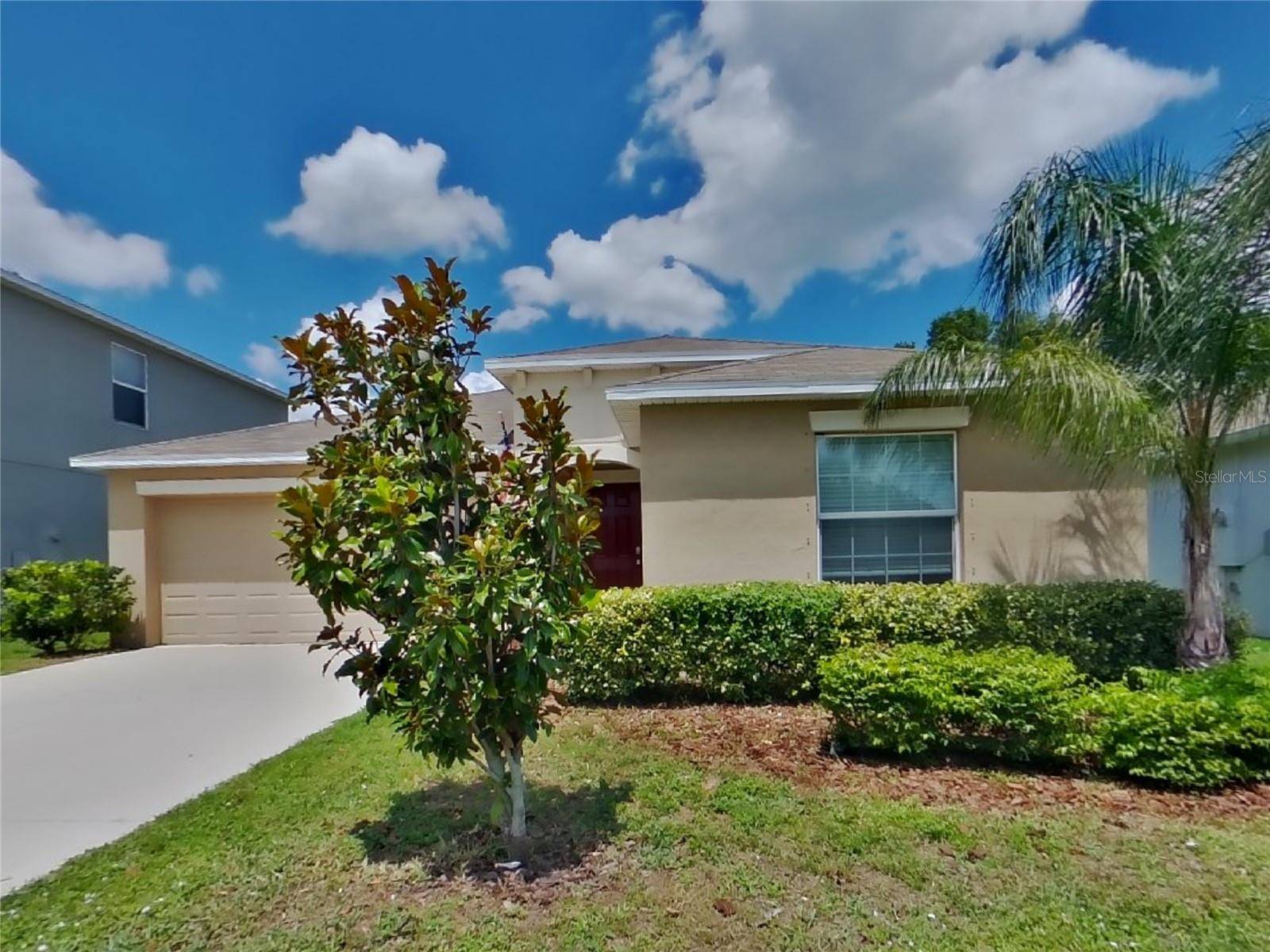 Ruskin, FL 33570,1748 BROAD WINGED HAWK DR