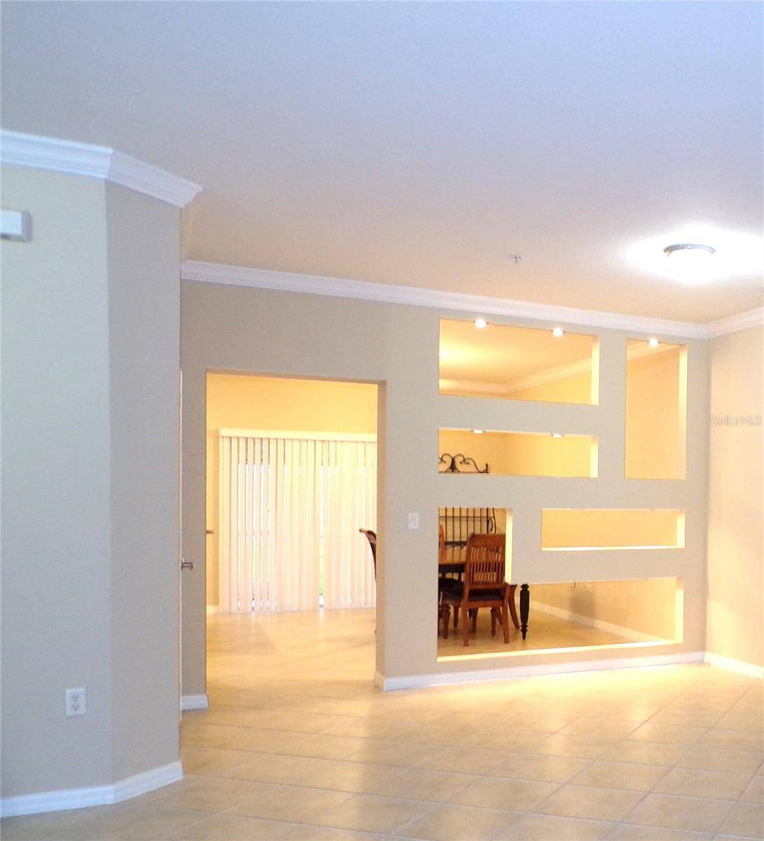 Sarasota, FL 34243,3641 PARKRIDGE CIR #10-103