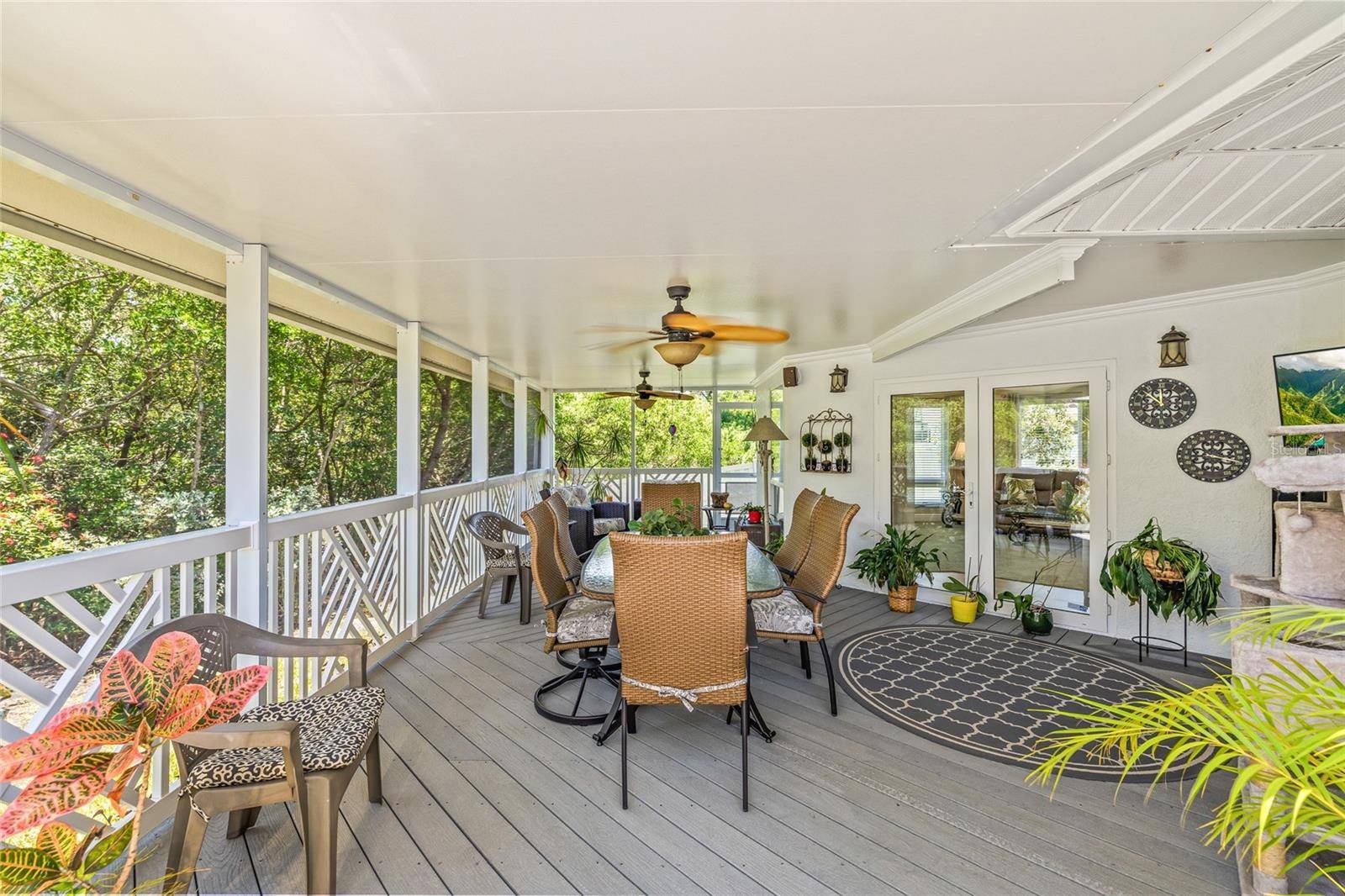 St Petersburg, FL 33703,5270 WHITE SAND CIR NE