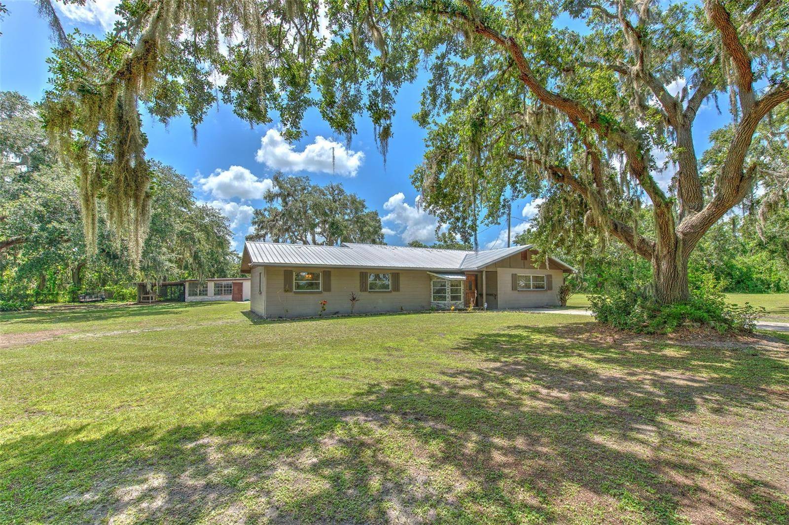 Wimauma, FL 33598,2610 CRESTVIEW RD