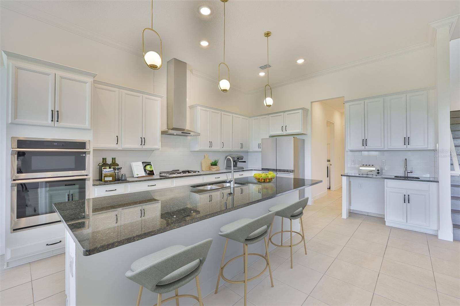 Apollo Beach, FL 33572,955 SIGNET DR