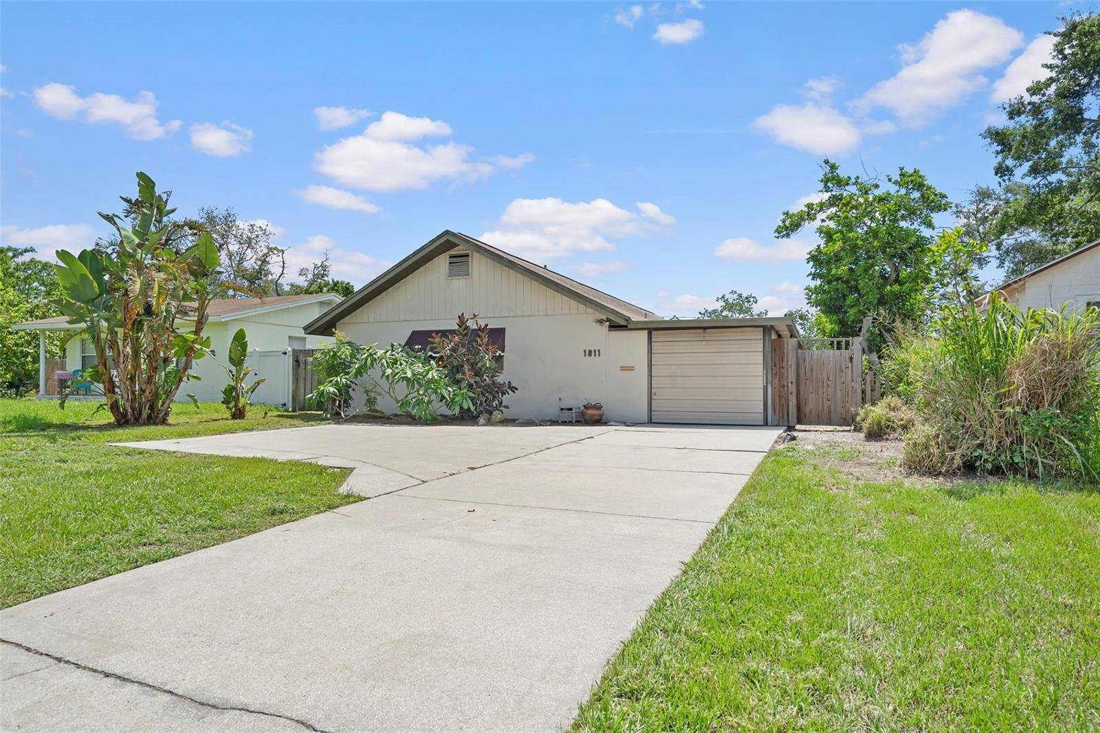 St Petersburg, FL 33710,1811 49TH ST N