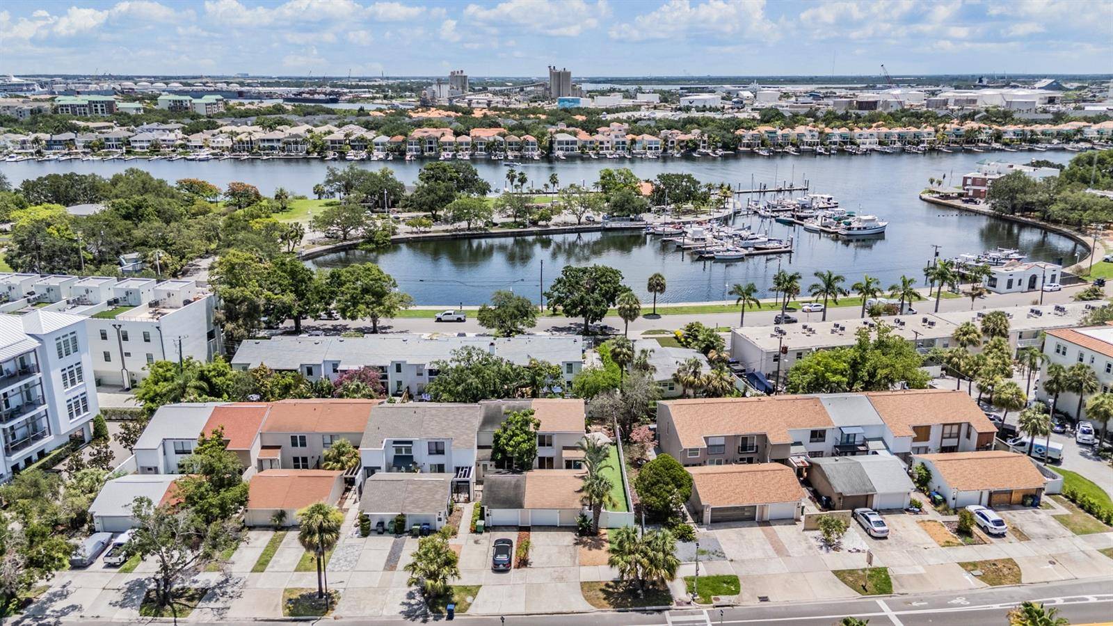 Tampa, FL 33606,103 E DAVIS BLVD #B