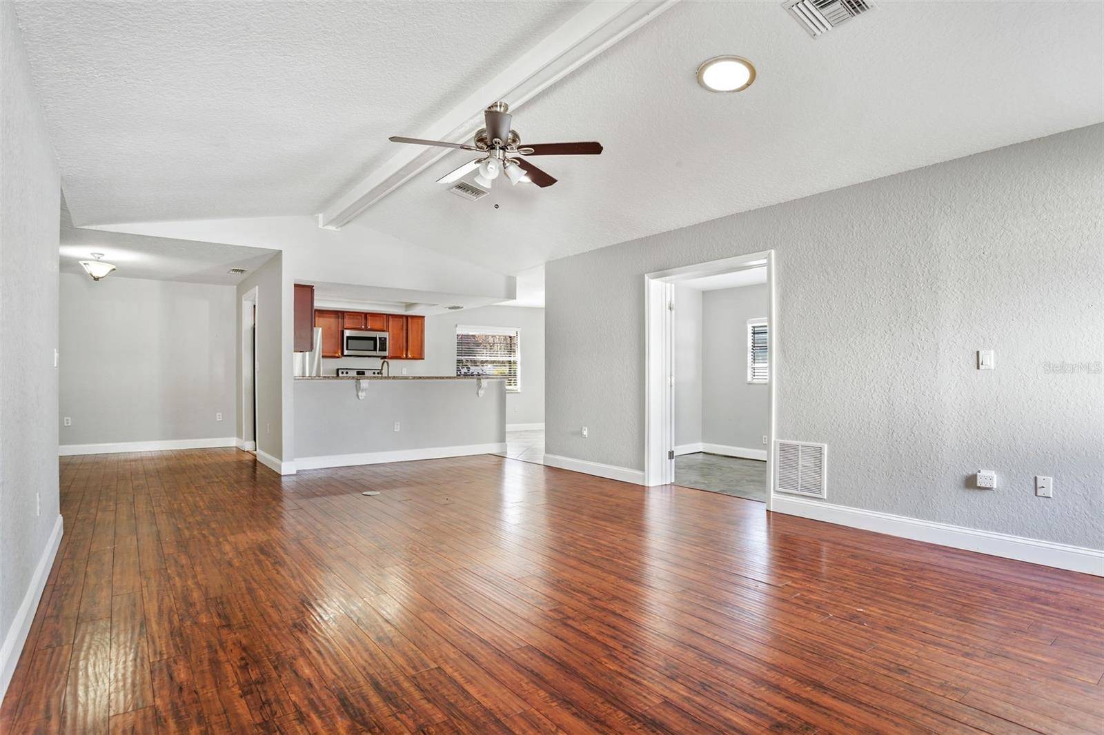 Port Richey, FL 34668,8005 PEPPERIDGE LN
