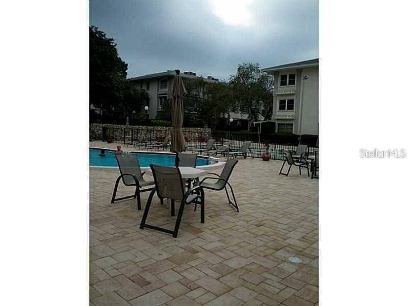 Clearwater, FL 33756,1524 LAKEVIEW RD #405
