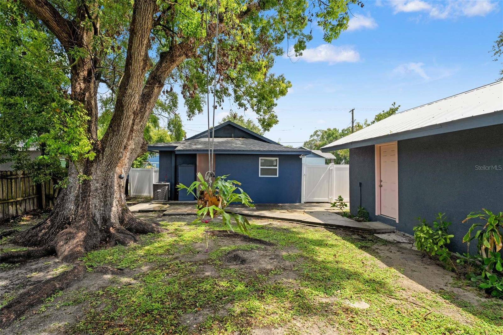 Tampa, FL 33604,118 W SLIGH AVE