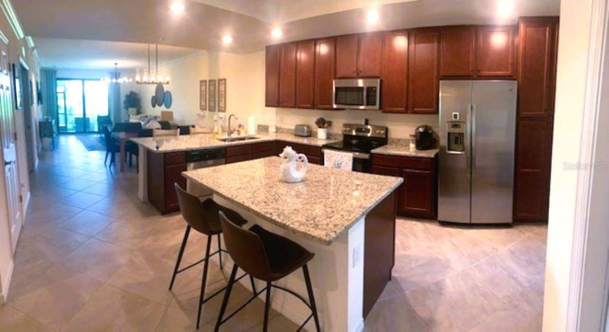 Bradenton, FL 34211,5720 PALMER CIR #102