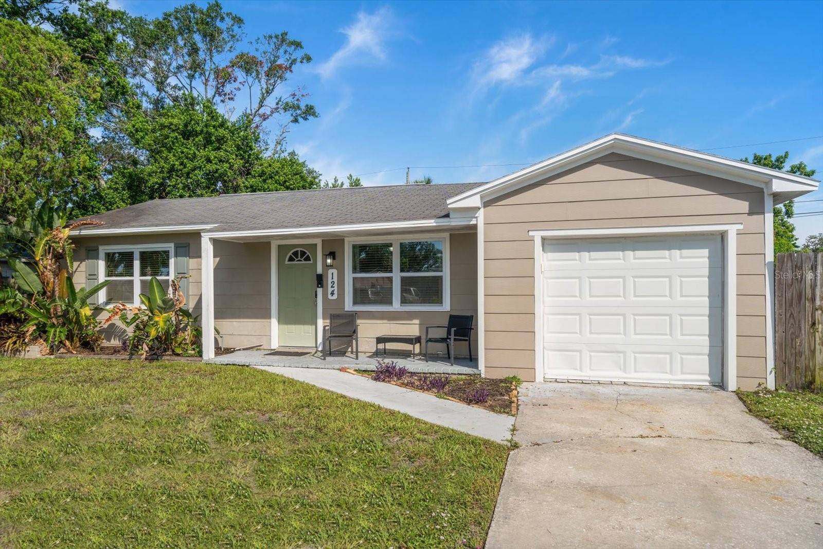 Clearwater, FL 33759,124 E VIRGINIA LN