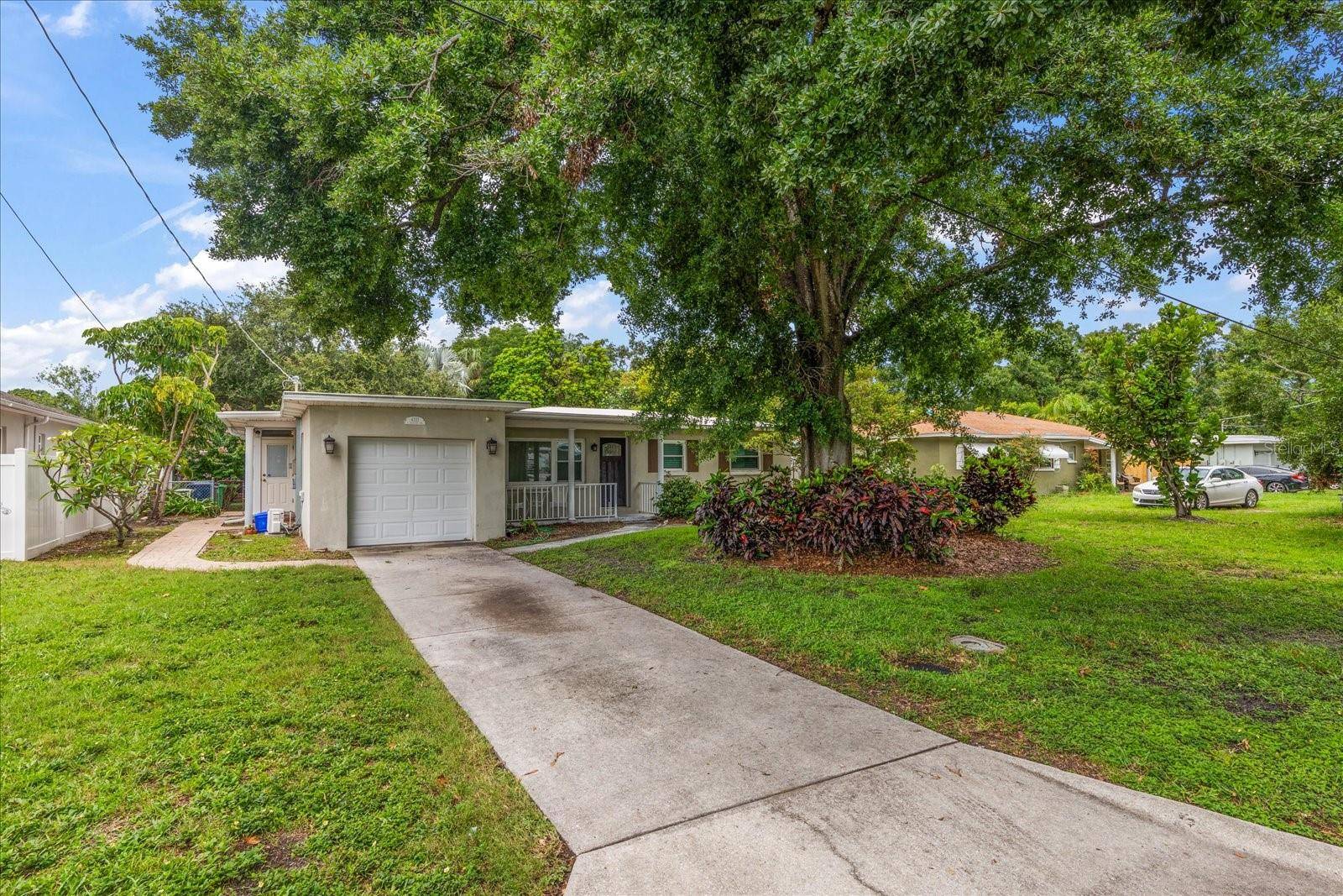 Tampa, FL 33611,4321 S THATCHER AVE