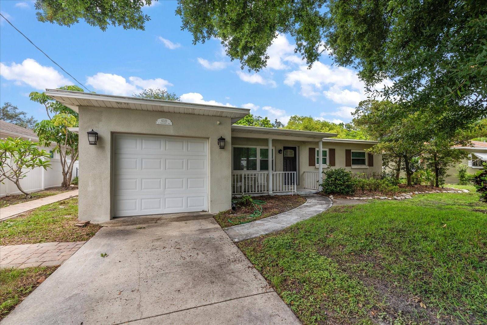 Tampa, FL 33611,4321 S THATCHER AVE