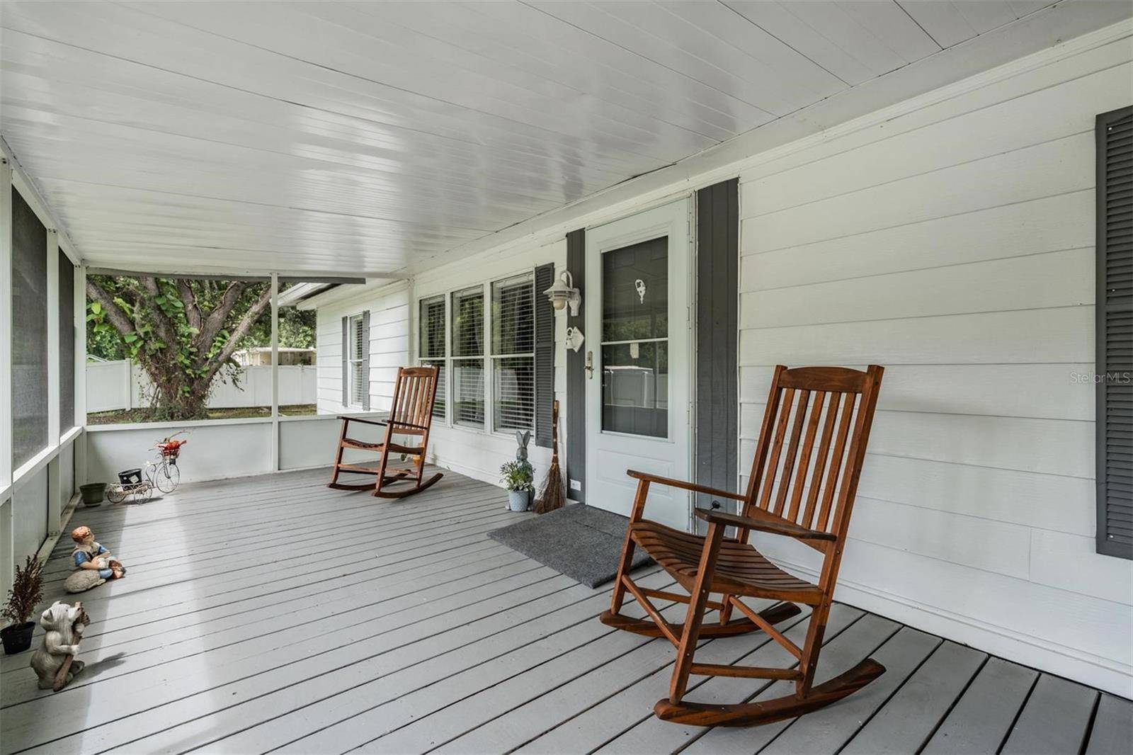 Wesley Chapel, FL 33544,6118 SADDLETREE DR