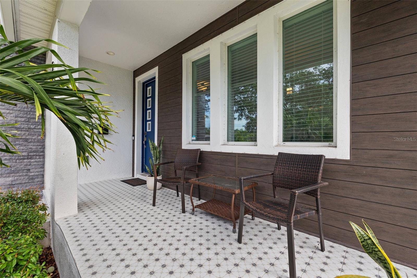 St Petersburg, FL 33703,517 39TH AVE N