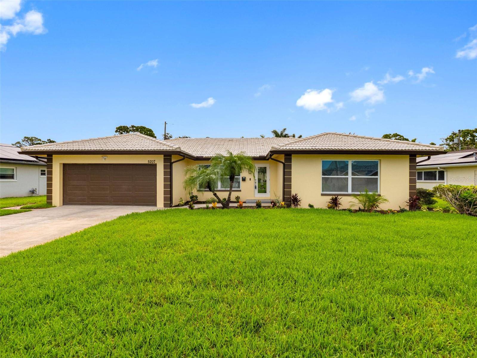 St Petersburg, FL 33703,5207 DENVER ST NE