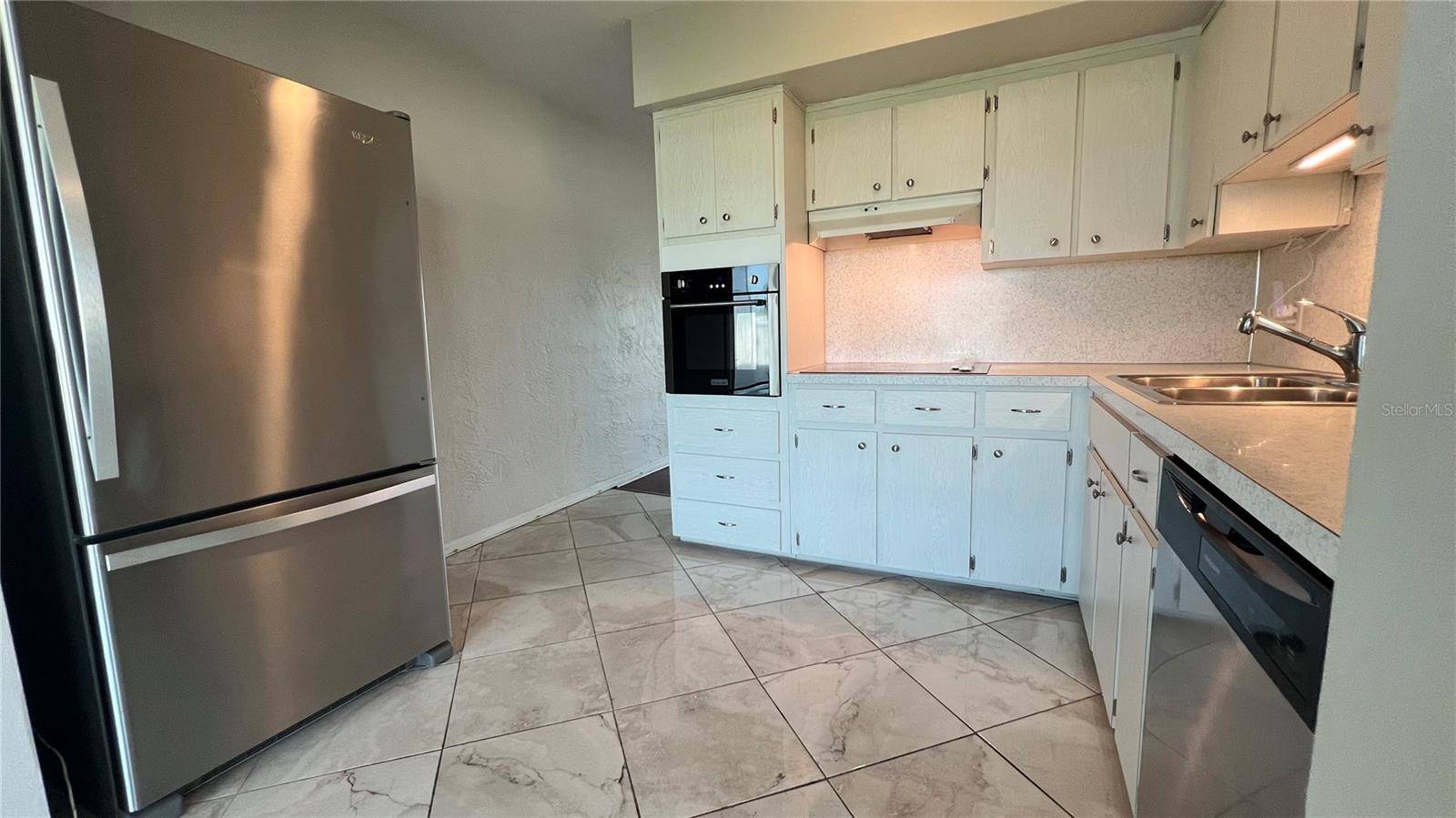 Clearwater, FL 33763,2454 AUSTRALIA WAY E #52