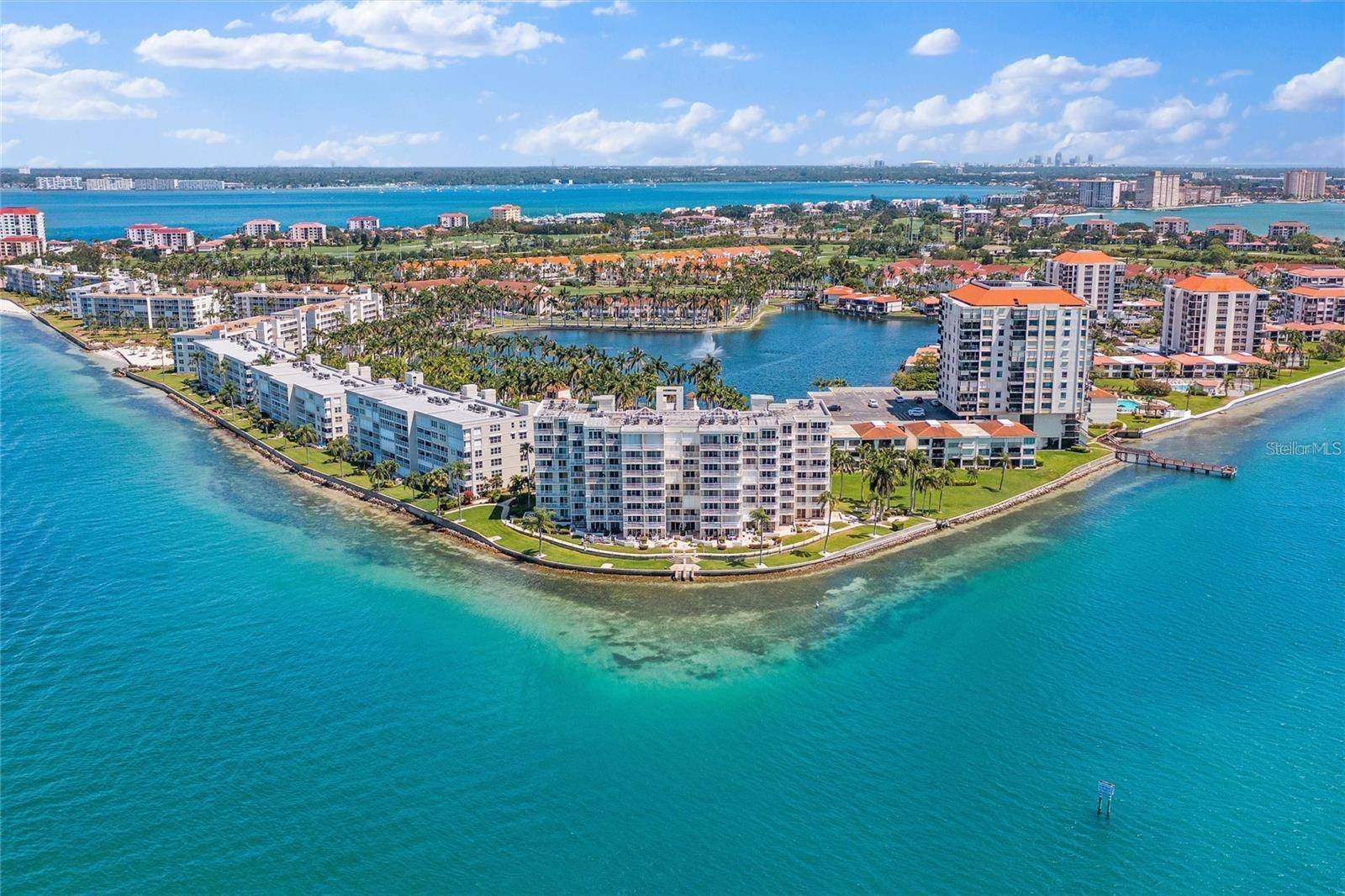 St Petersburg, FL 33715,6105 BAHIA DEL MAR CIR #388
