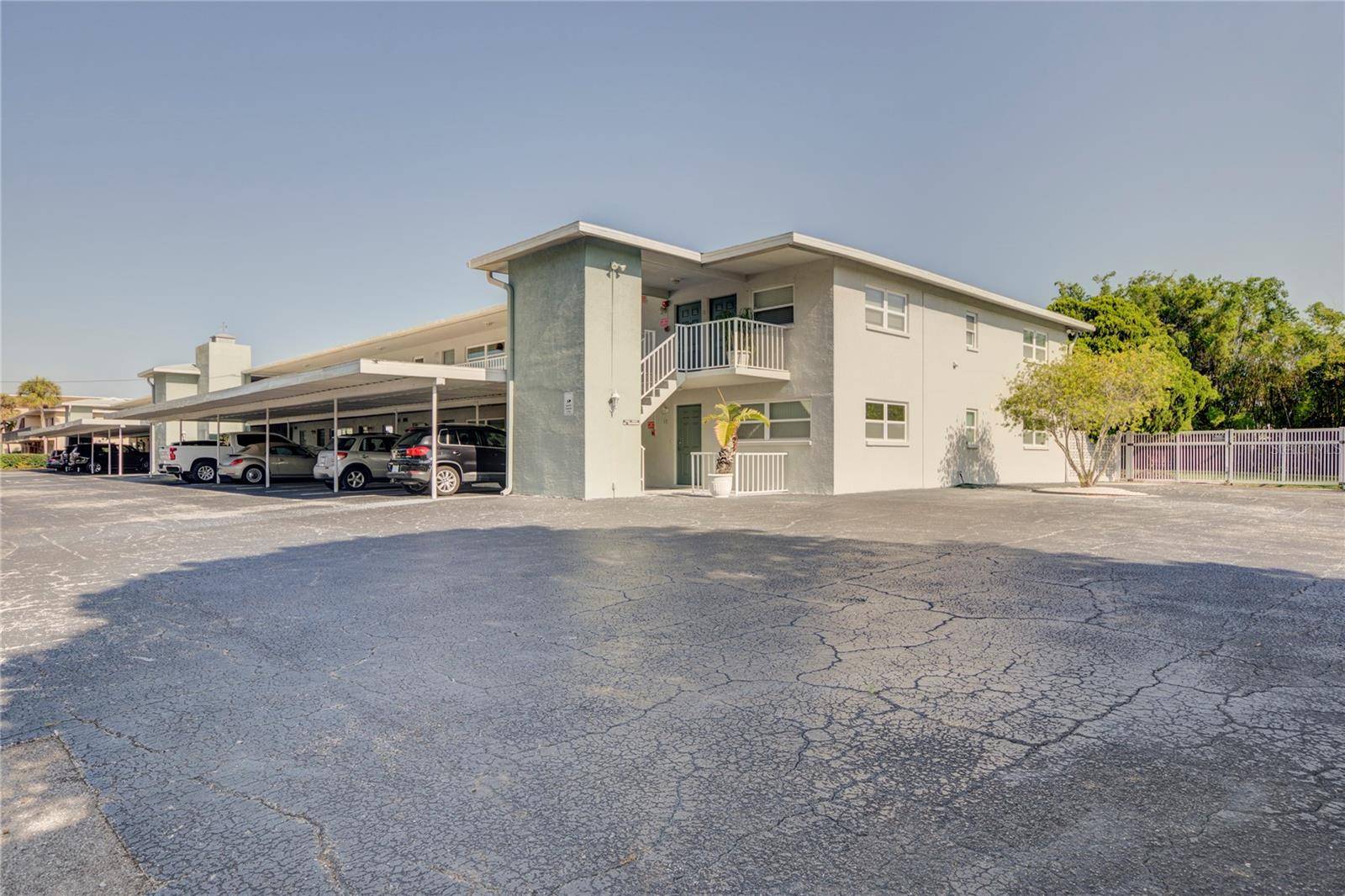 St Petersburg, FL 33711,3717 46TH AVE S #11