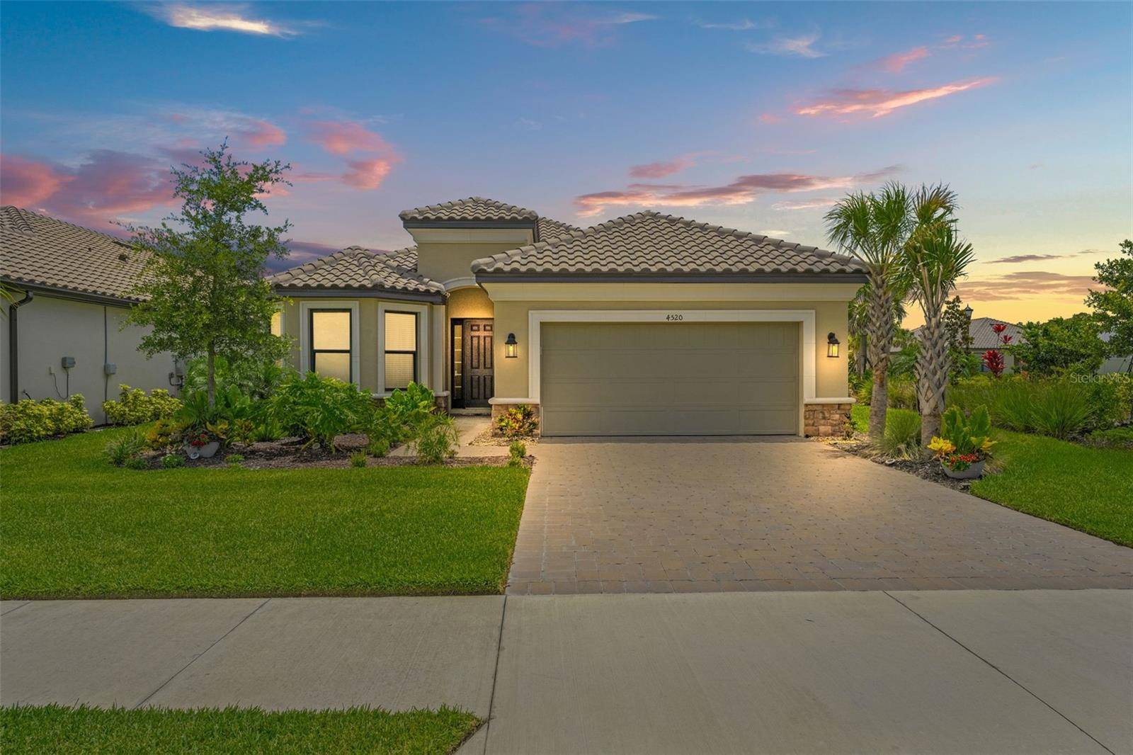 Wesley Chapel, FL 33543,4520 FRECCIA LOOP