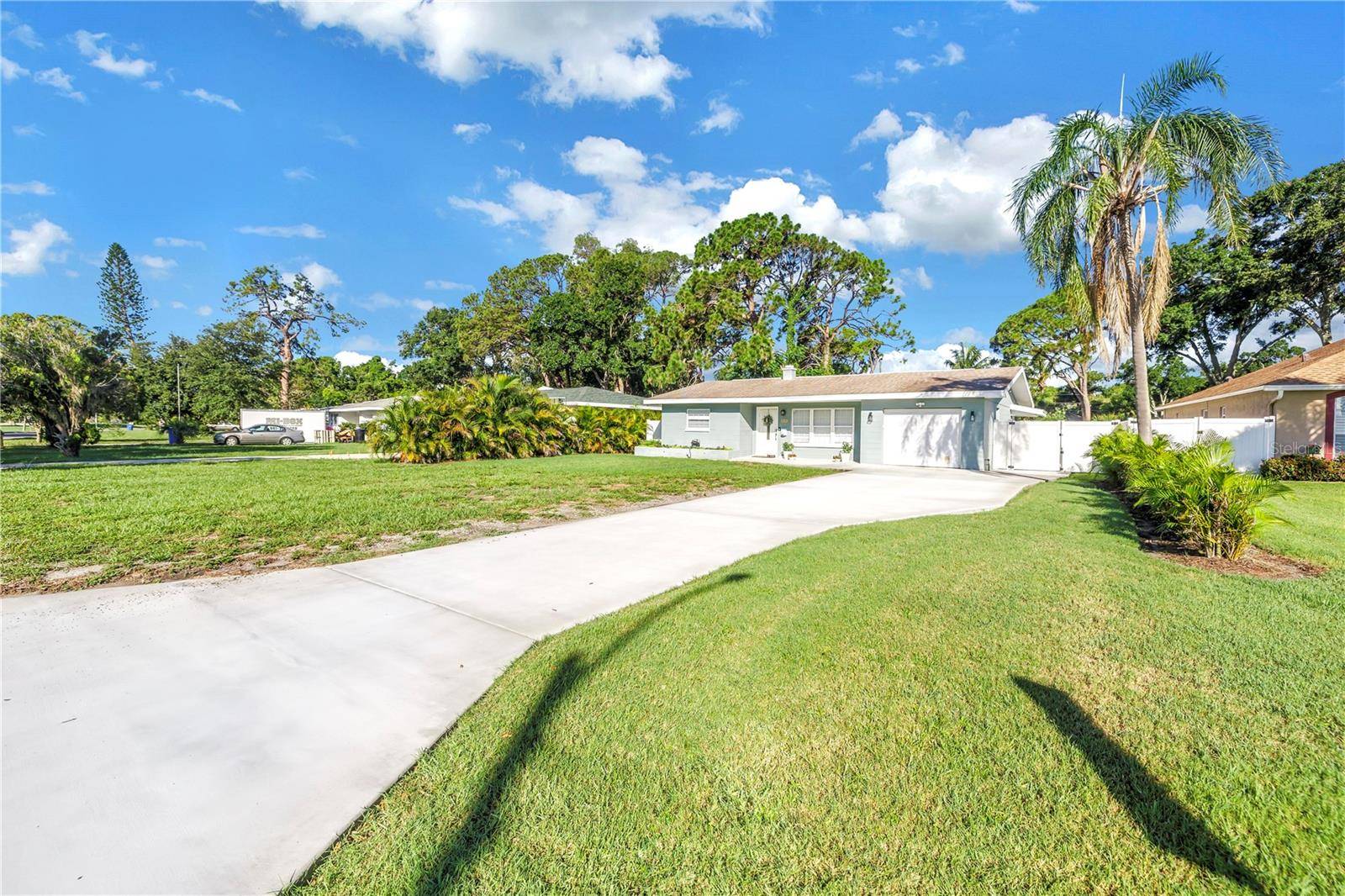 St Petersburg, FL 33712,2135 DESOTO WAY S