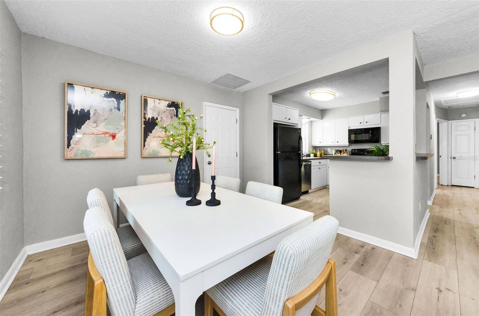 Dunedin, FL 34698,717 PINEWOOD DR