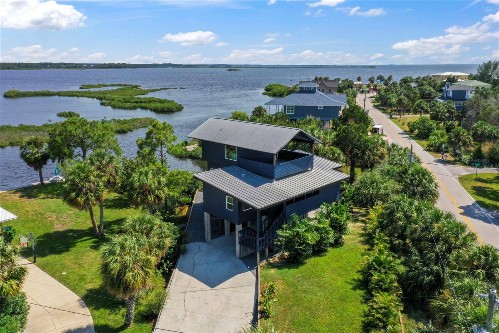 Weeki Wachee, FL 34607,10701 PINE ISLAND DR