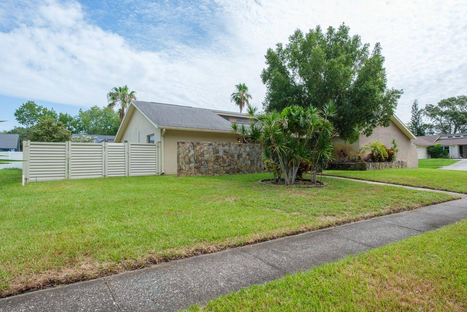 Palm Harbor, FL 34683,2421 EAGLE CHASE DR