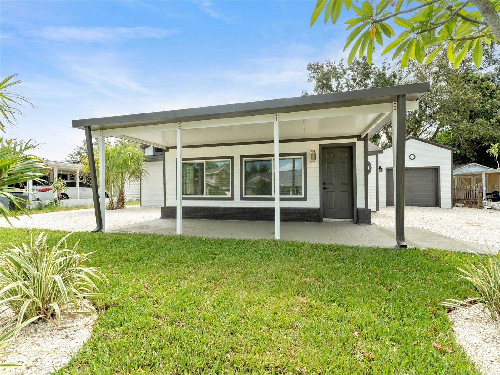 St Petersburg, FL 33707,960 65TH ST S