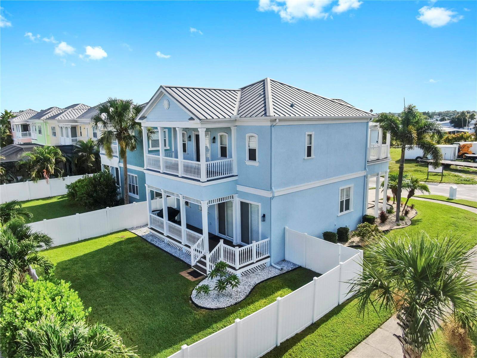 Apollo Beach, FL 33572,6545 SIMONE SHORES CIR
