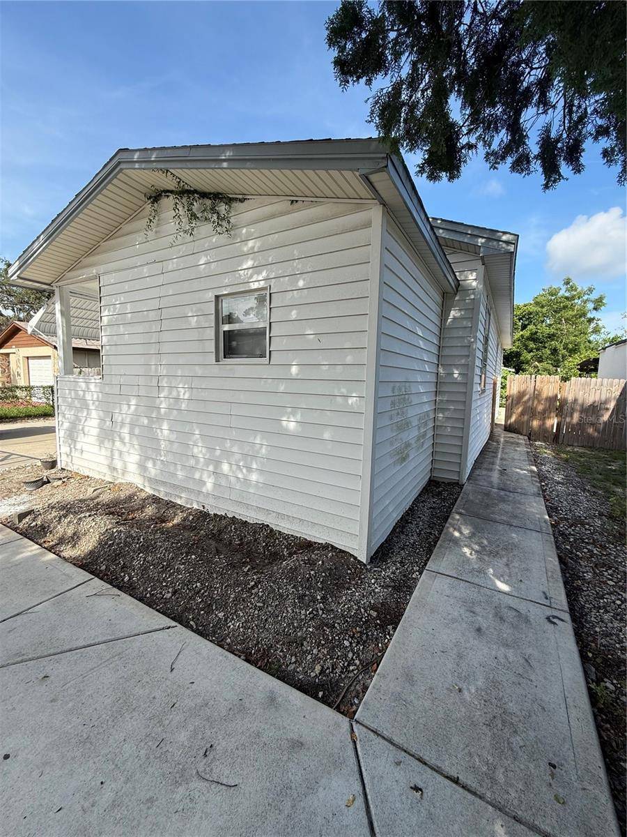 Tampa, FL 33604,8708 N EDISON AVE #A