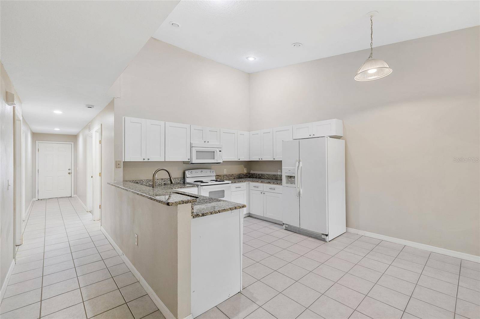 Dade City, FL 33525,37227 GRASSY HILL LN