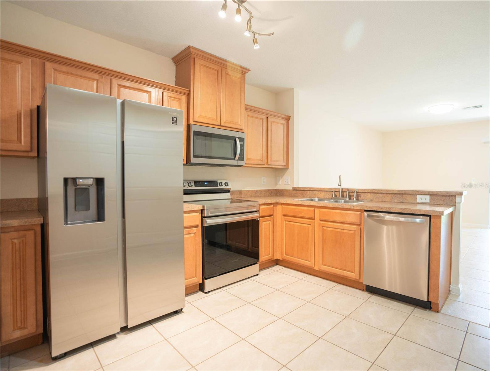 Tampa, FL 33617,5818 NATURE TERRACE CV