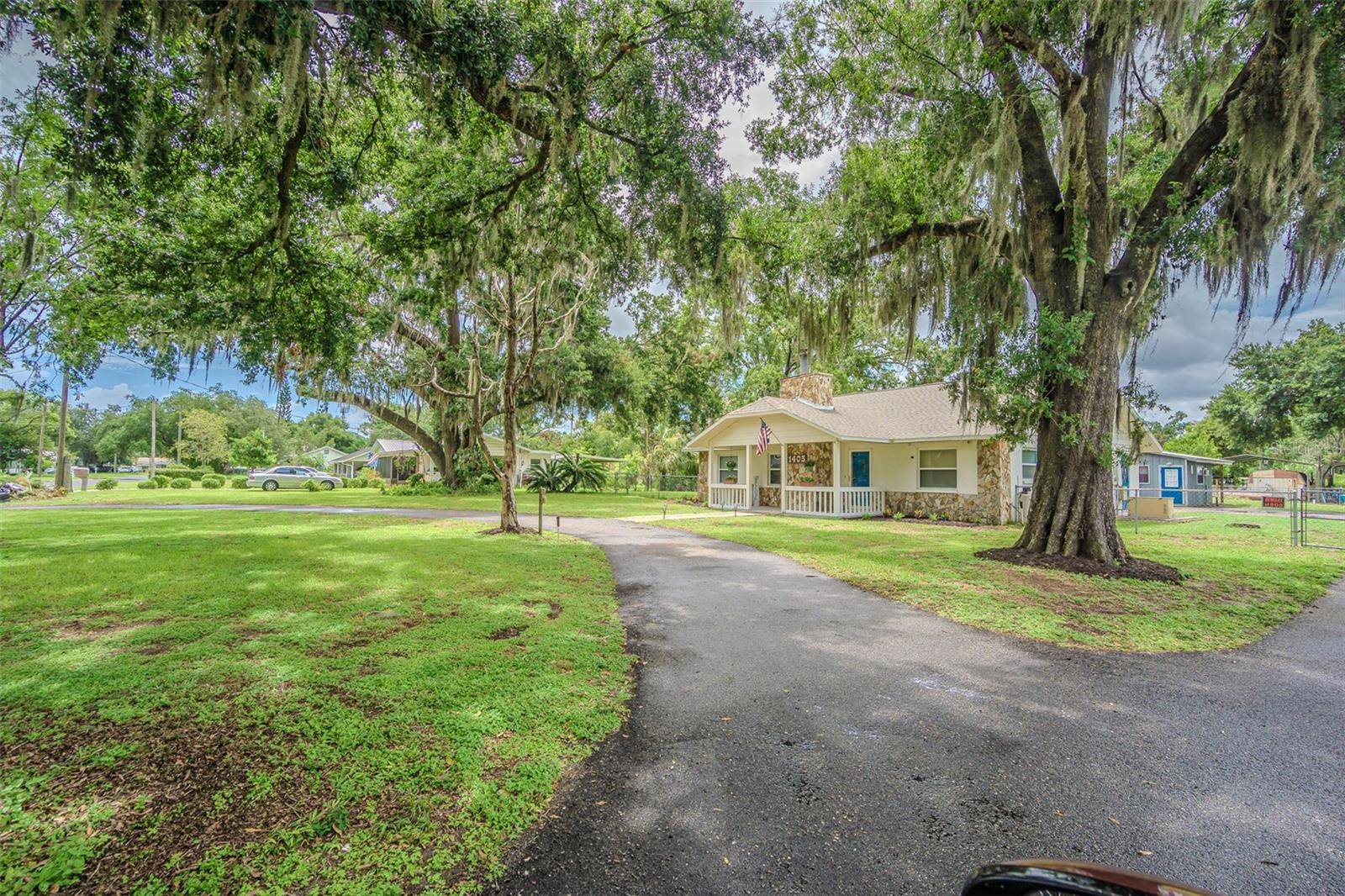 Plant City, FL 33563,1403 E TOMLIN ST