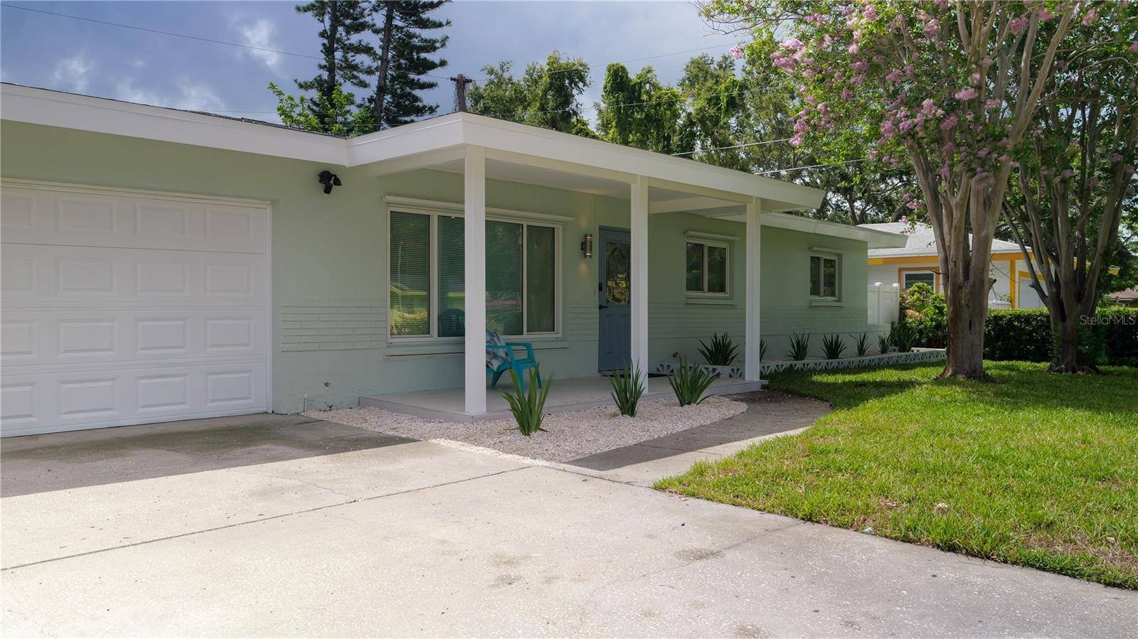 St Petersburg, FL 33705,933 64TH AVE S