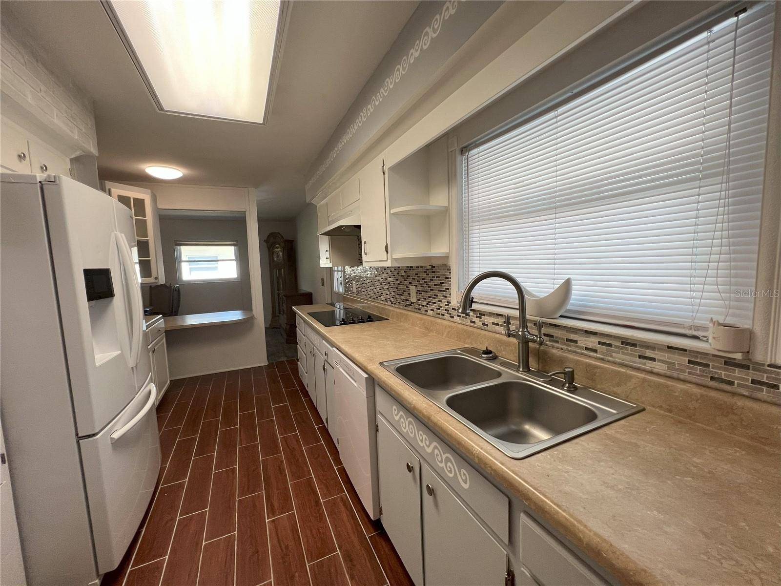 Brandon, FL 33511,529 N LARRY CIR N