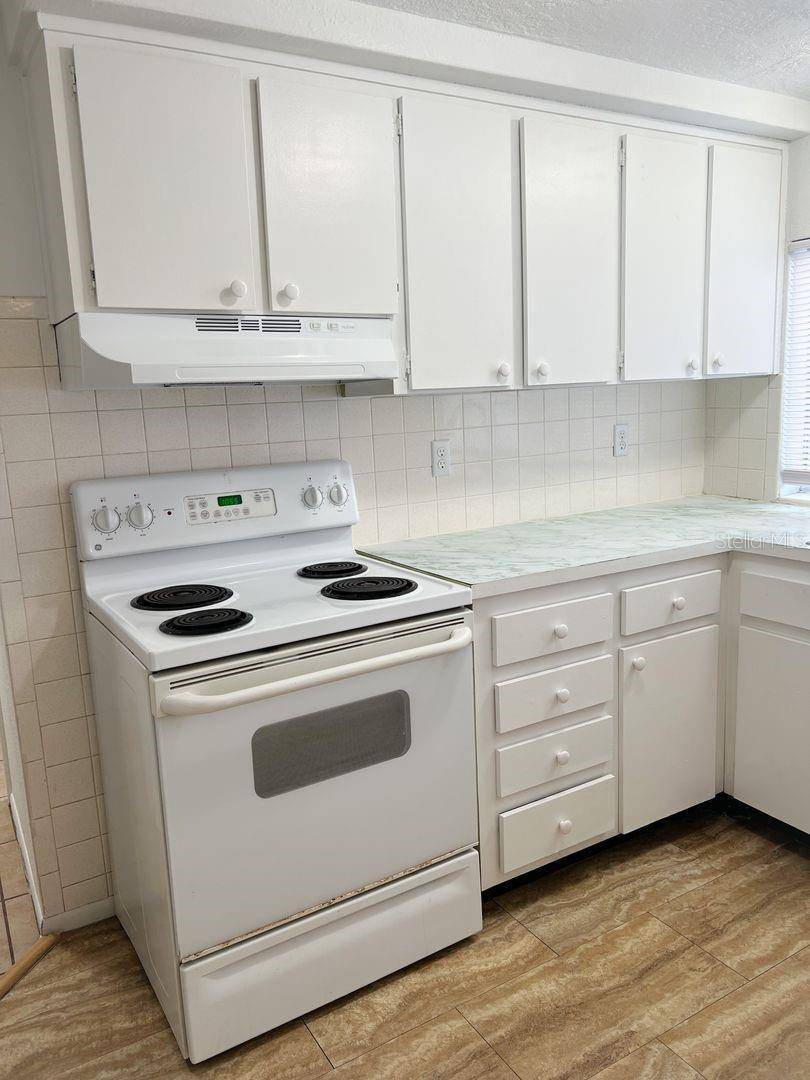 New Port Richey, FL 34652,5829 ELM ST