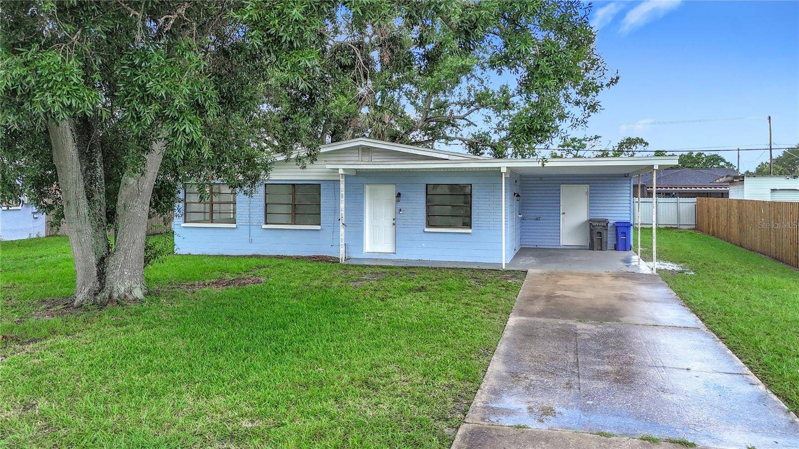 Apollo Beach, FL 33572,6228 FLORIDA CIR W