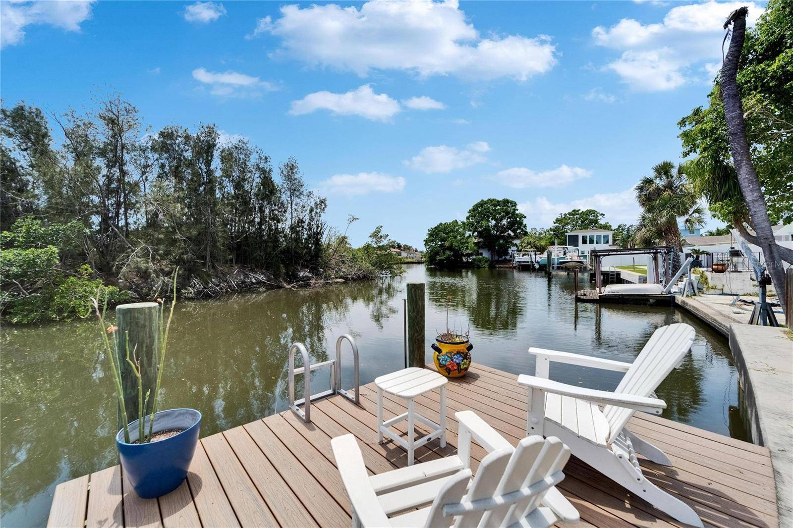 Tampa, FL 33615,8702 DRIFTWOOD DR