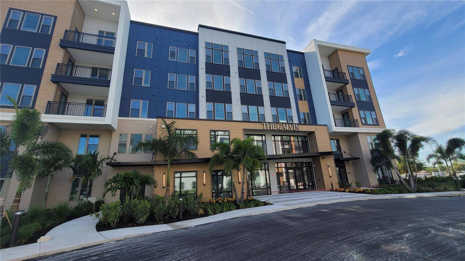 Tampa, FL 33619,10215 ESTUARY LAKES DR #418