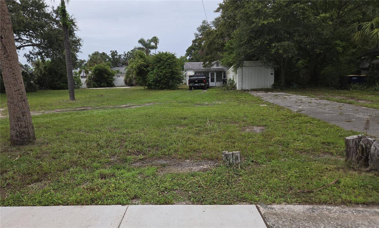 Clearwater, FL 33756,512 WOODLAWN ST