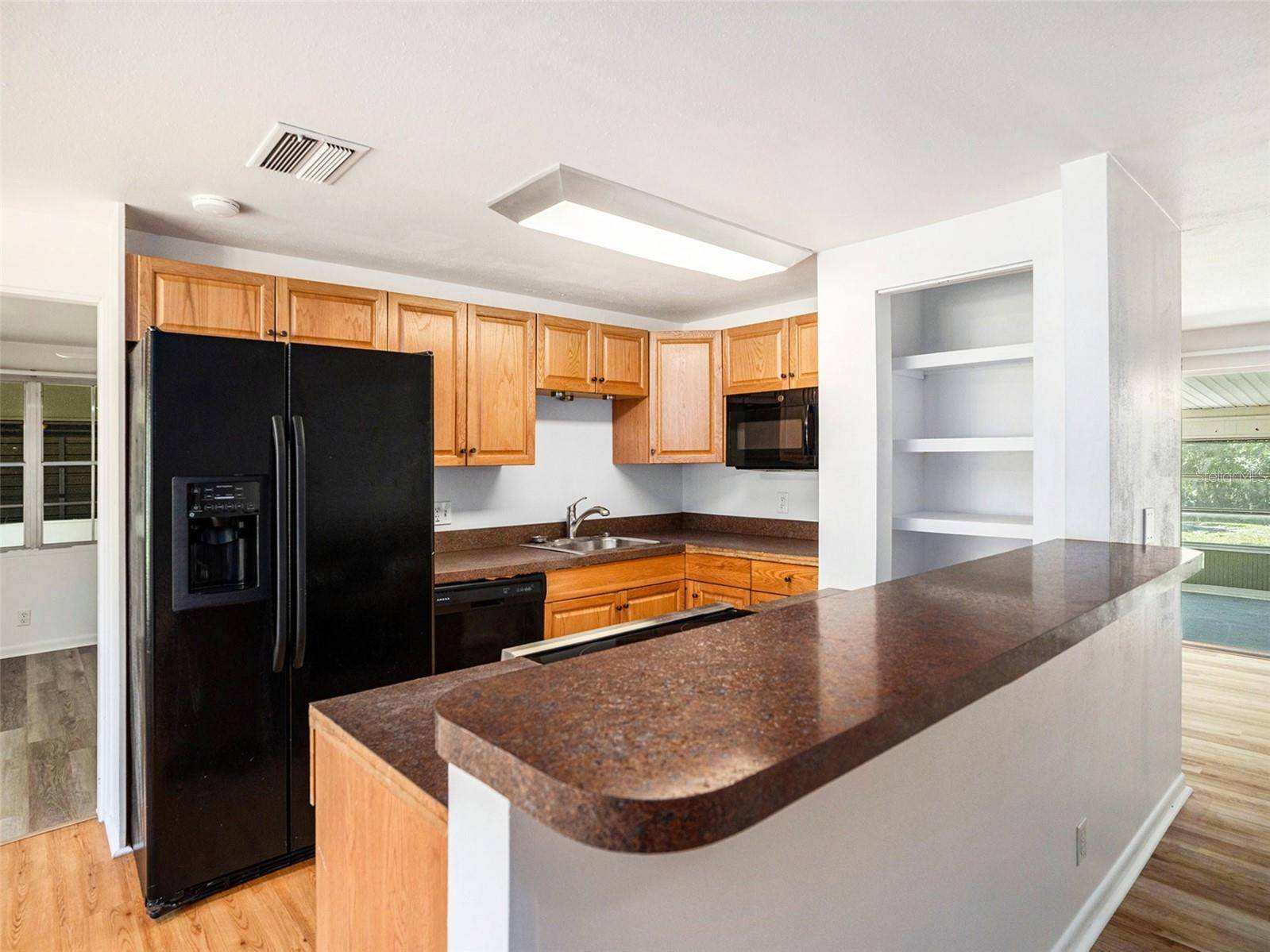Lutz, FL 33558,20416 MOSS BEND CT