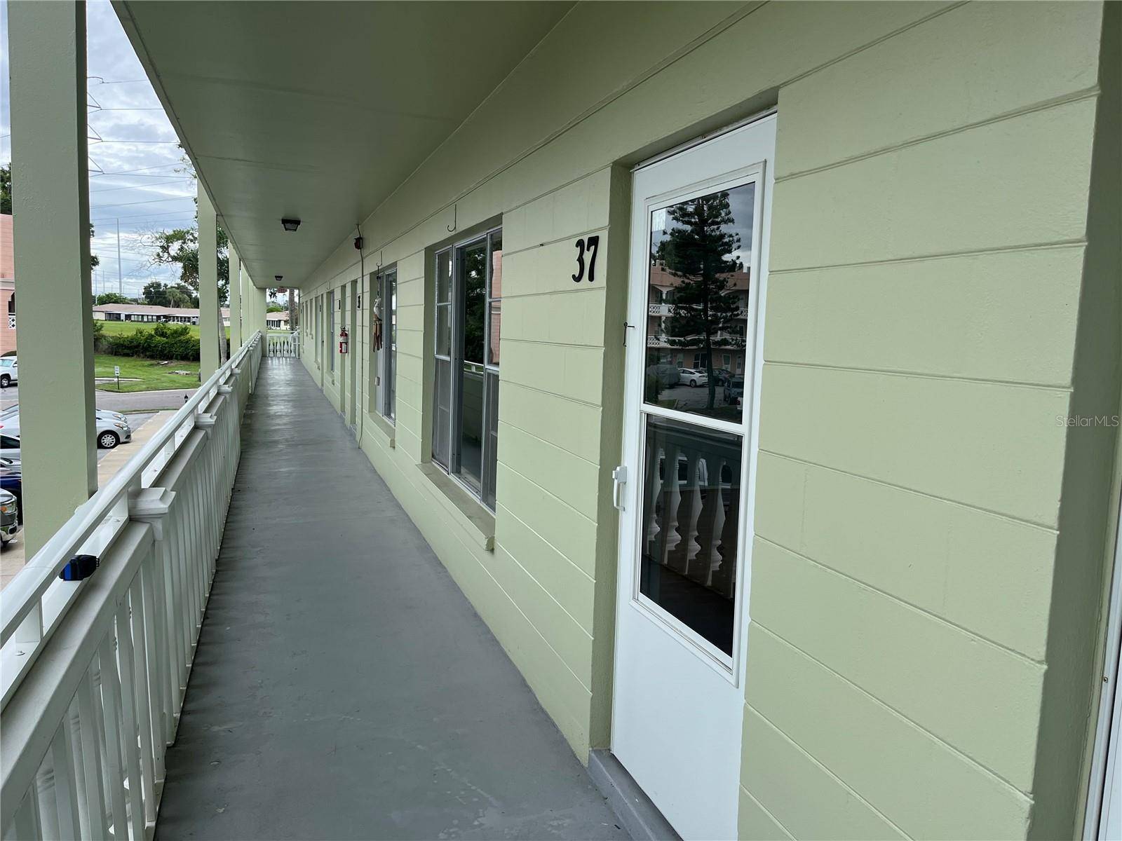 Clearwater, FL 33763,2459 COLUMBIA DR #37
