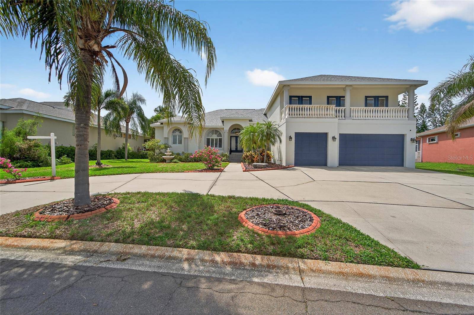 Apollo Beach, FL 33572,924 BUNKER VIEW DR