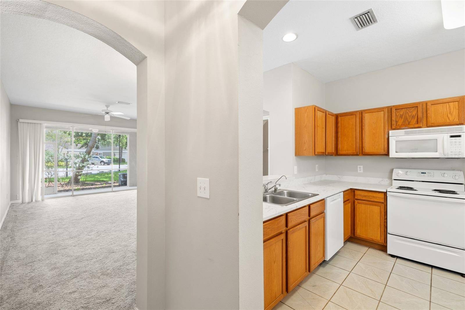 Tampa, FL 33626,11149 WINDSOR PLACE CIR