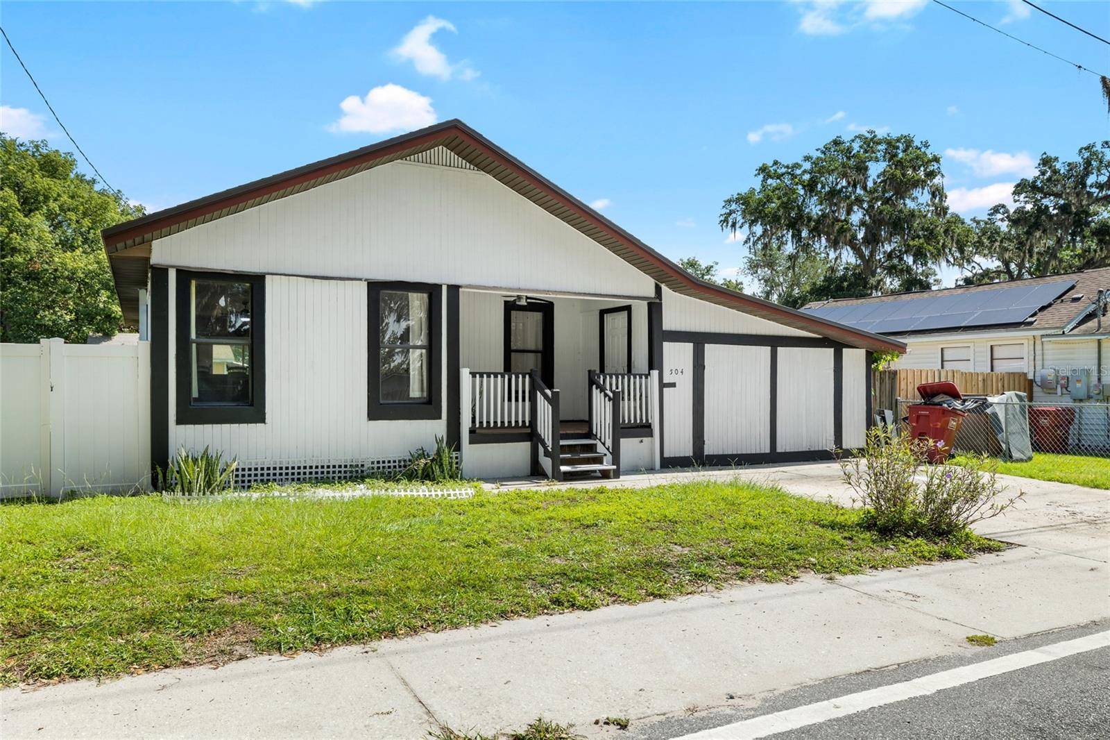 Plant City, FL 33563,504 E CALHOUN ST