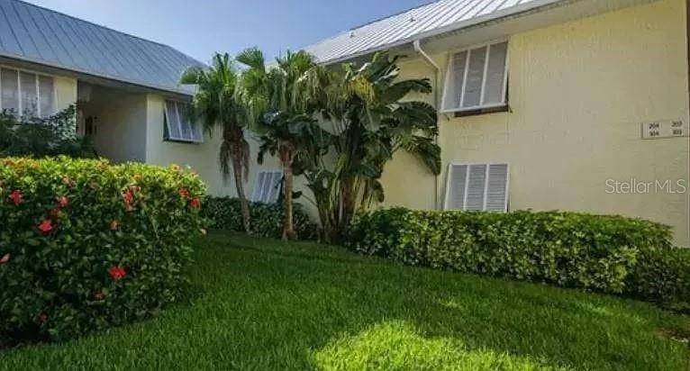 St Petersburg, FL 33711,7300 SUNSHINE SKYWAY LN S #104