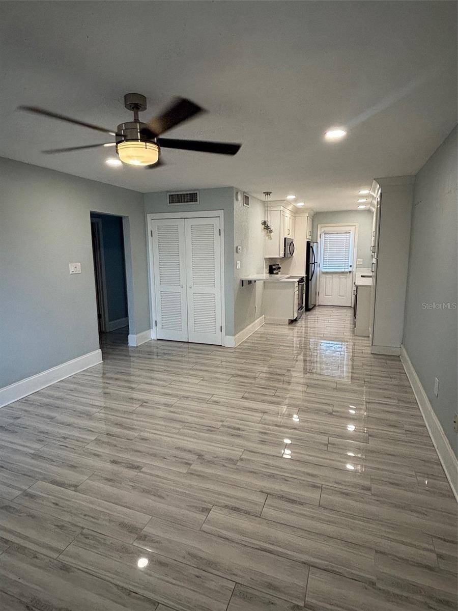 Tampa, FL 33606,208 DANUBE AVE #204