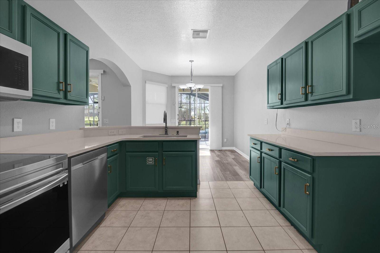 Davenport, FL 33897,320 TUPELO CIR