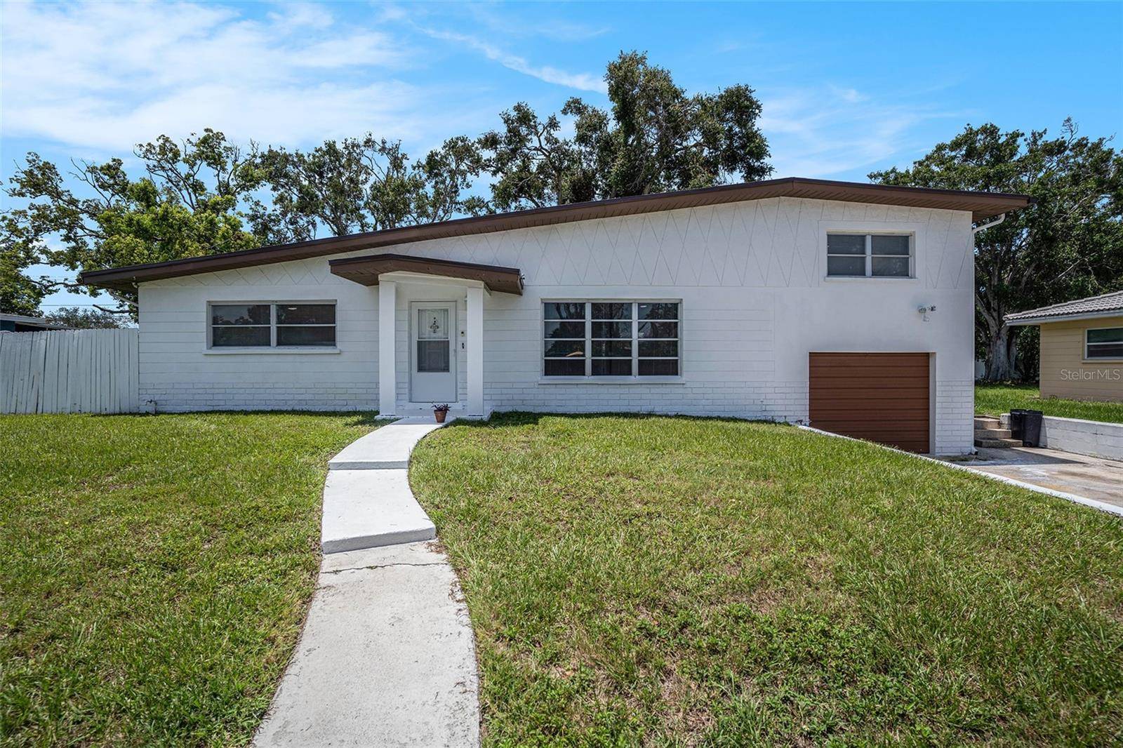 Seminole, FL 33772,11830 86TH AVE