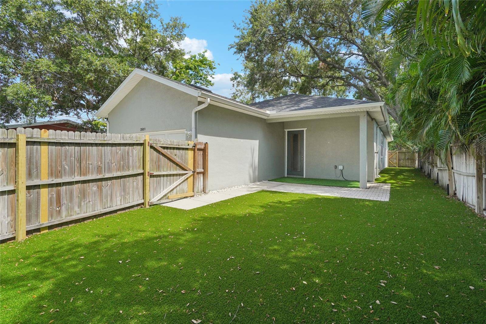 St Petersburg, FL 33713,3509 4TH AVE N