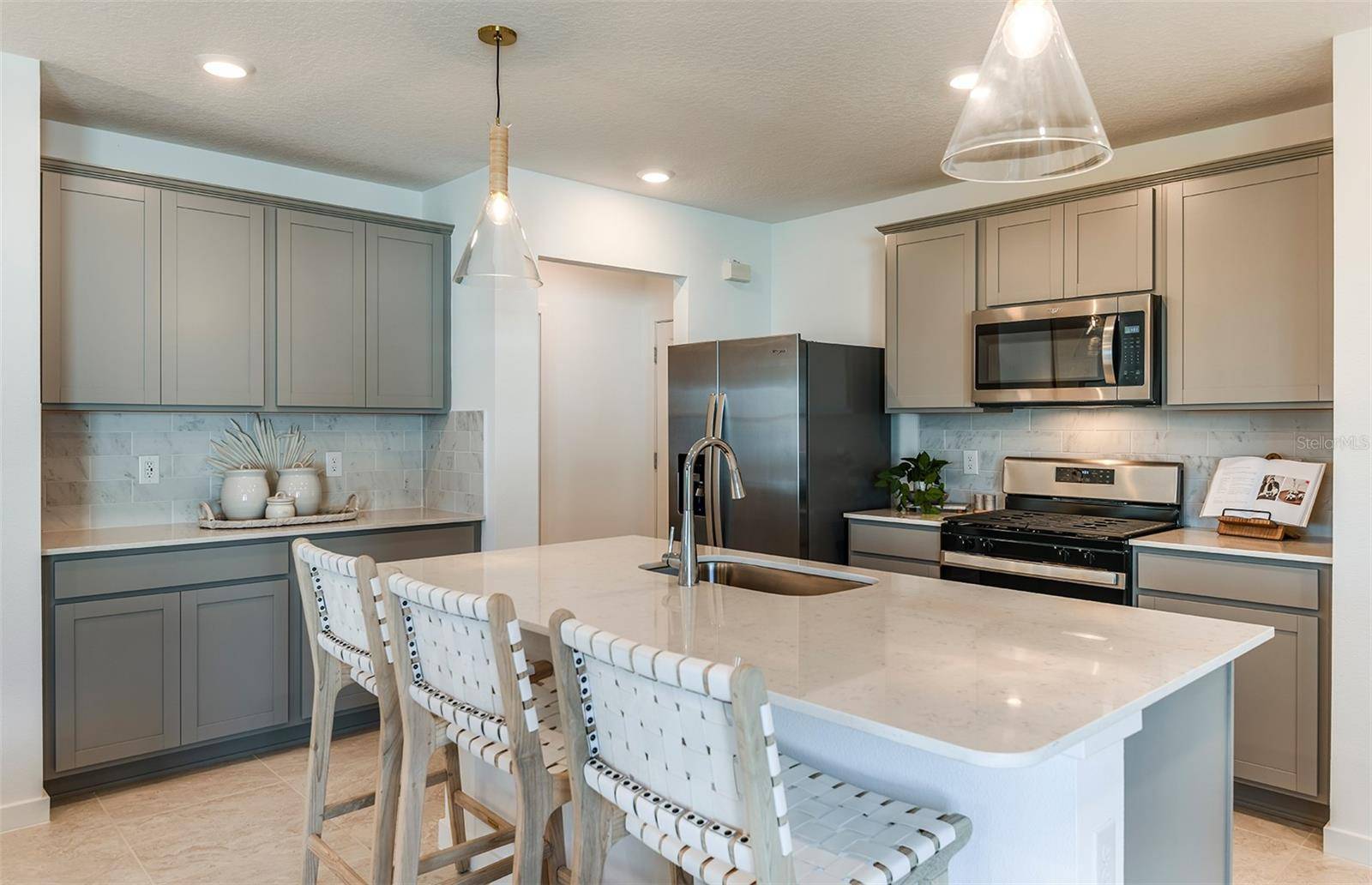 Zephyrhills, FL 33540,1111 KISTNA DR